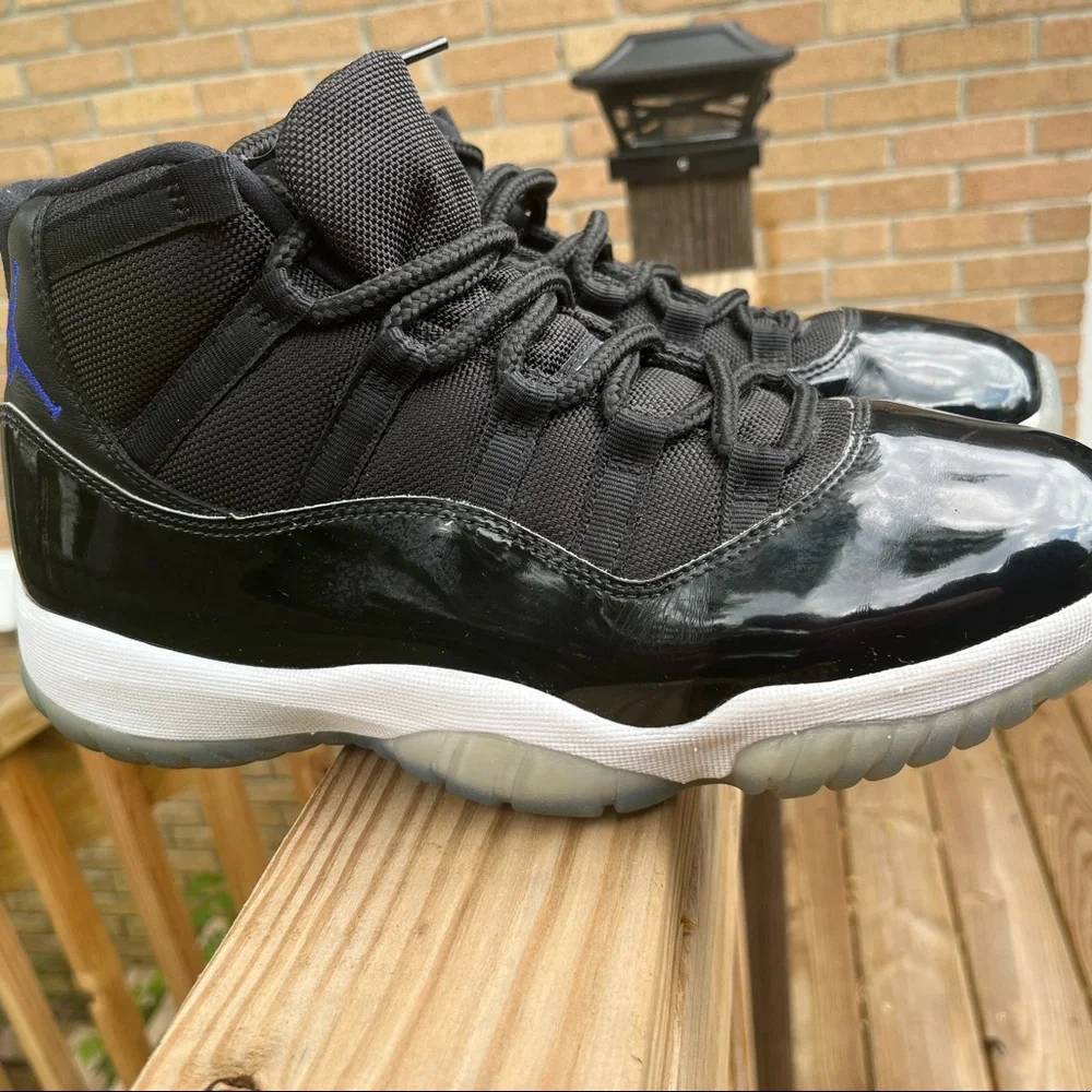 Jordan 11 space jam size 9 - Picture 3 of 8